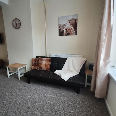 2 Bed House, Contractors & Holiday Guests Welcomed Dowlais מראה חיצוני תמונה